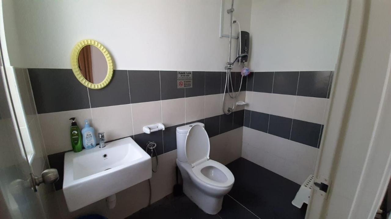 Homestay Greenway Pasir Gudang Ngoại thất bức ảnh