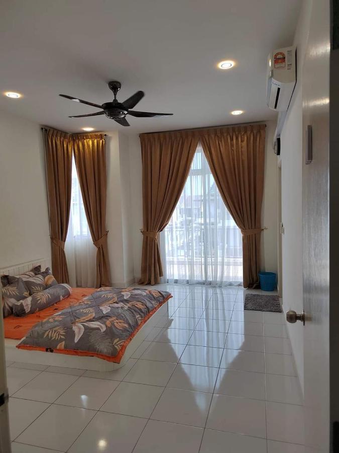 Homestay Greenway Pasir Gudang Ngoại thất bức ảnh